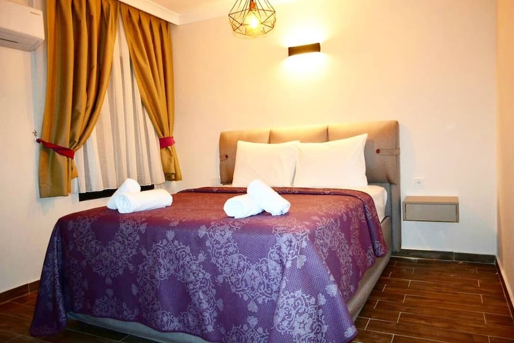 Standard Double Room, City View