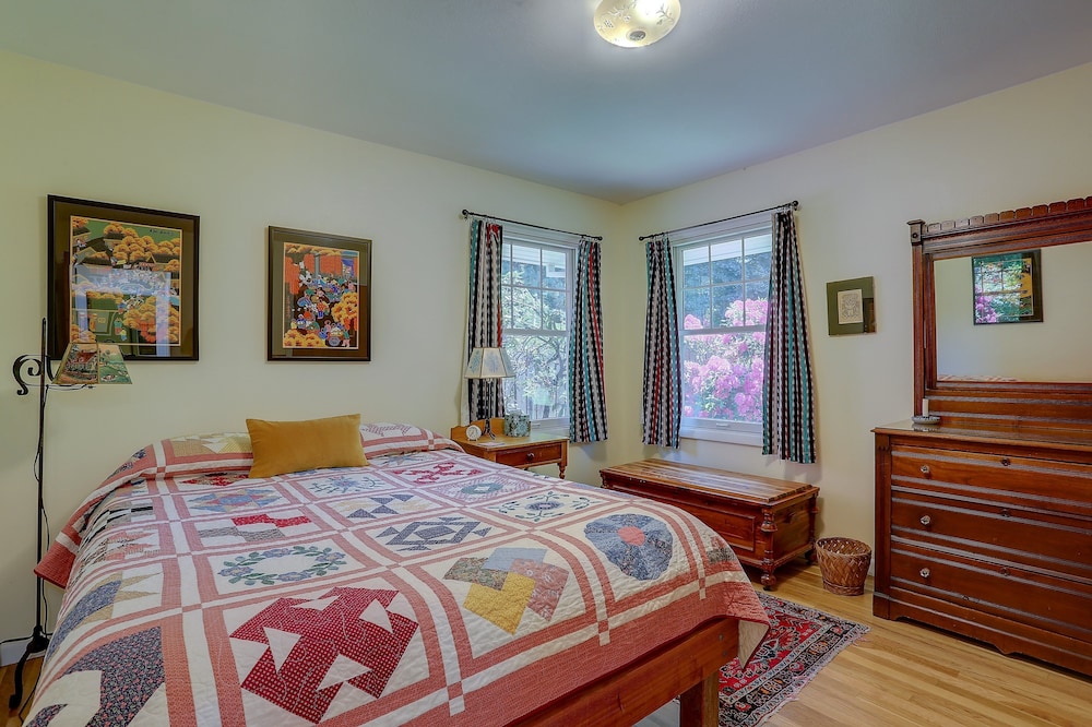 House, 2 Bedrooms
