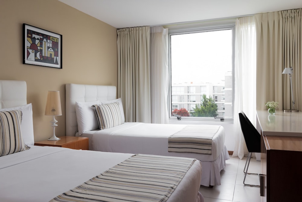 Deluxe Room, 2 Twin Beds, City View - Photo 4