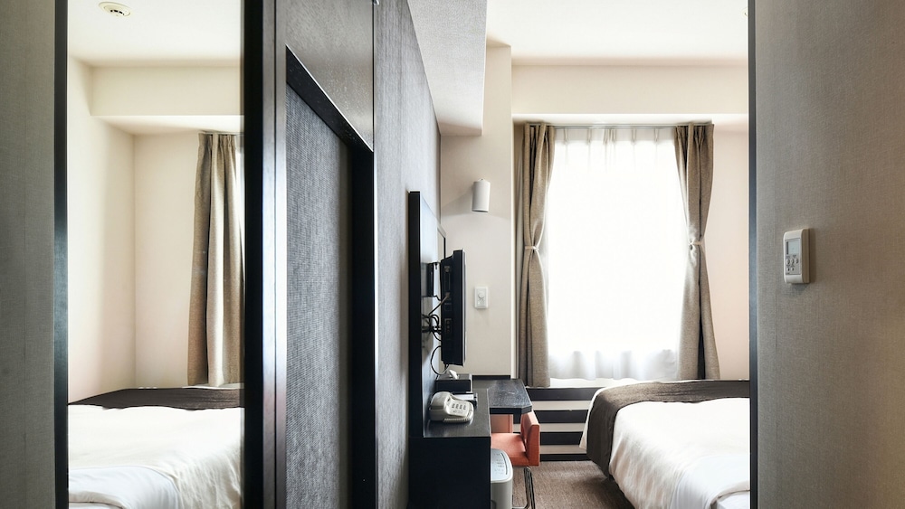 Economy Double Room, Non Smoking - Photo 3