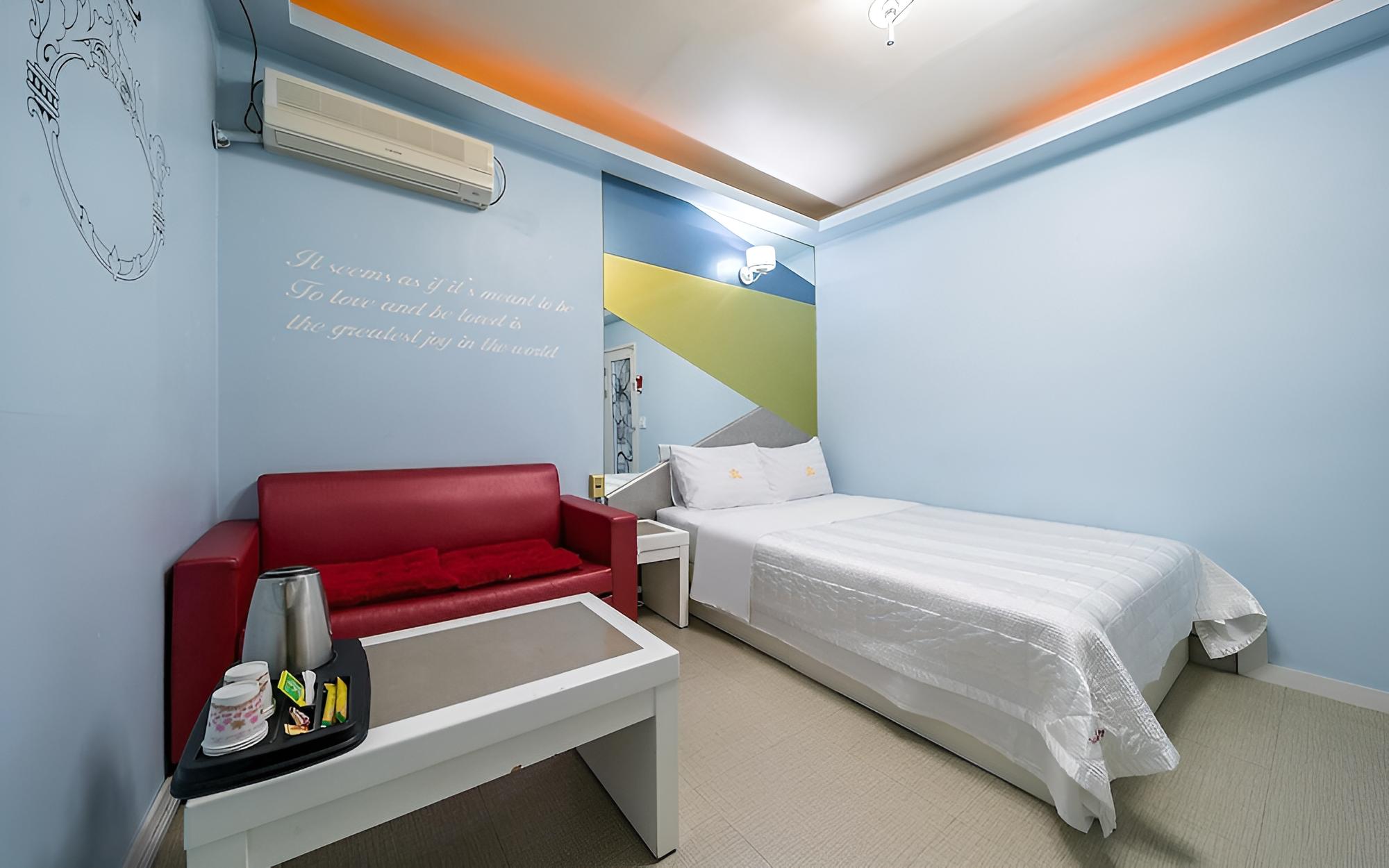 Room (Best Room (Netflix YouTube Baggage av) - Photo 2