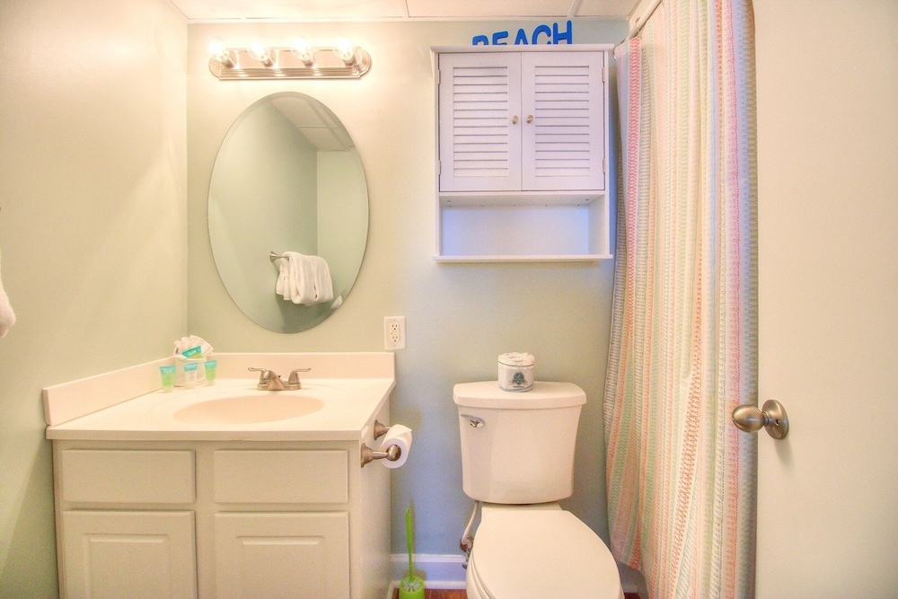 Condo, 2 Bedrooms photo 3