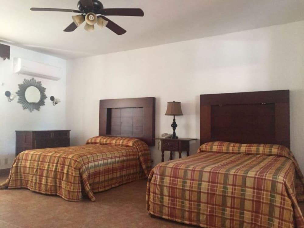 Standard Double Room, Pool View photo 1
