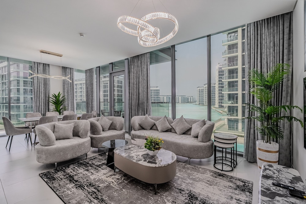 Apartment, Smoking