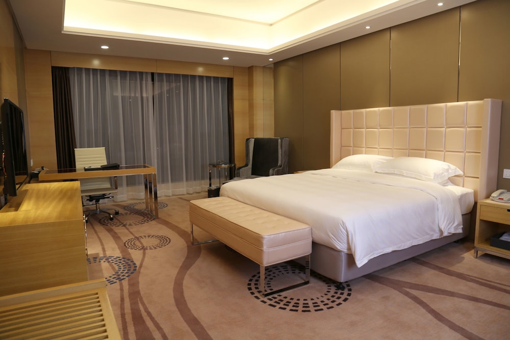 Deluxe Suite photo 1