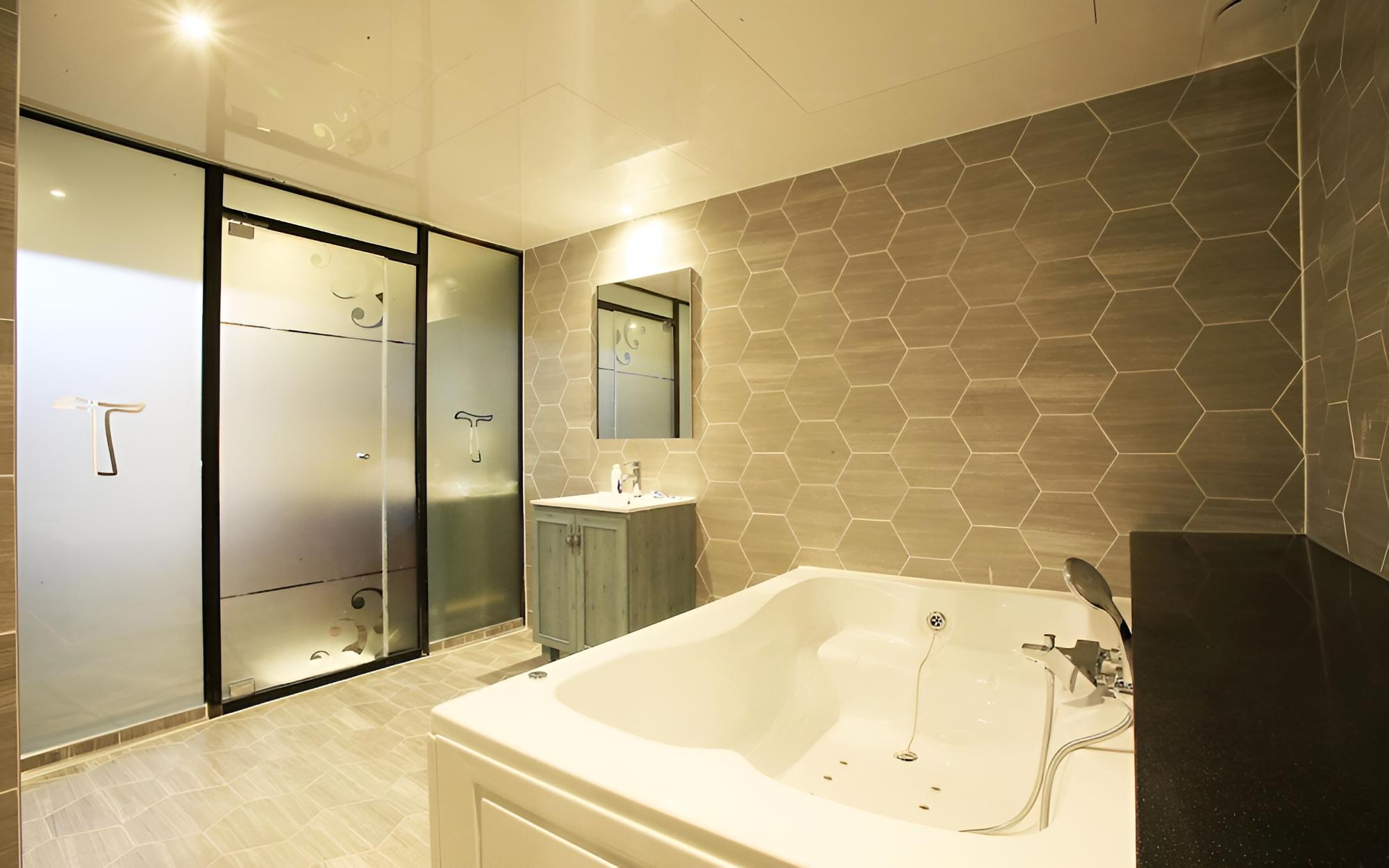 Room (Premium Twin (OTT Styler)) - Photo 4