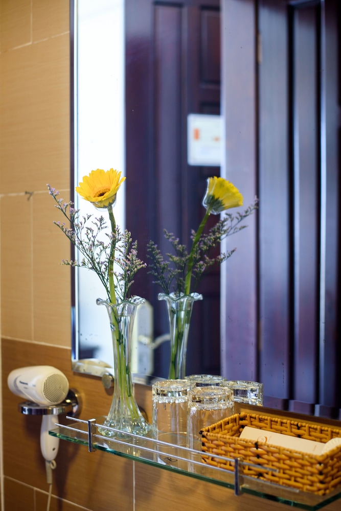 Deluxe Twin Room - Photo 11