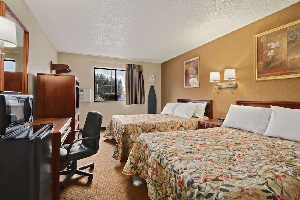Double Room, 2 Double Beds - Photo 1