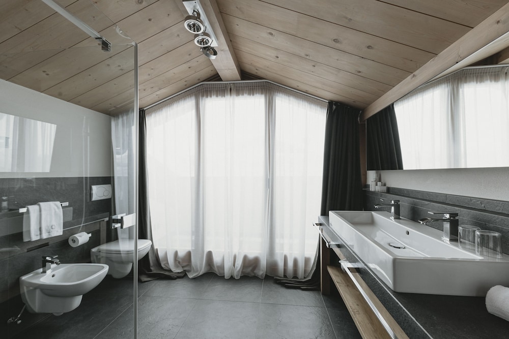 Superior Suite photo 3