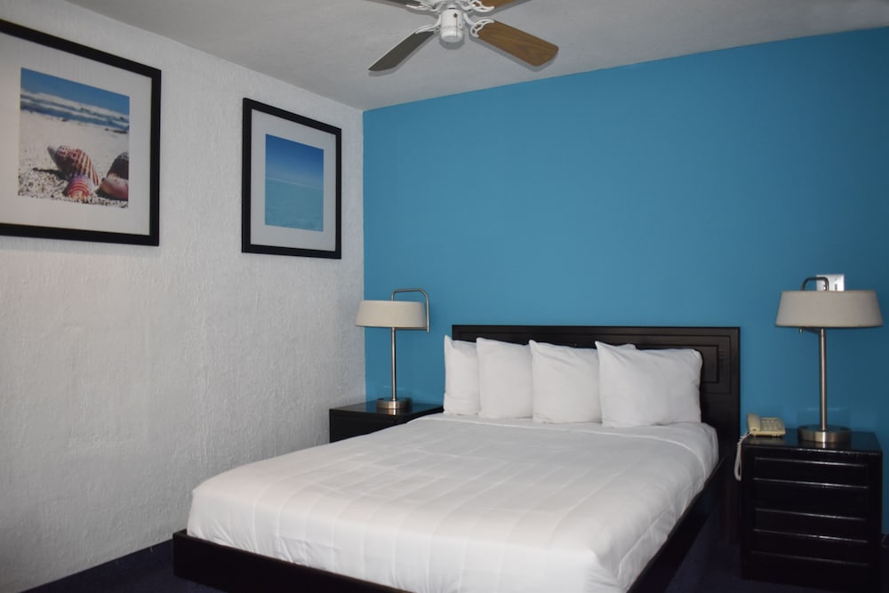 Standard Room, 1 Queen Bed