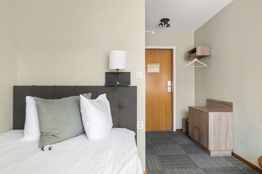 Superior Room, 1 Queen Bed, Non Smoking photo 1