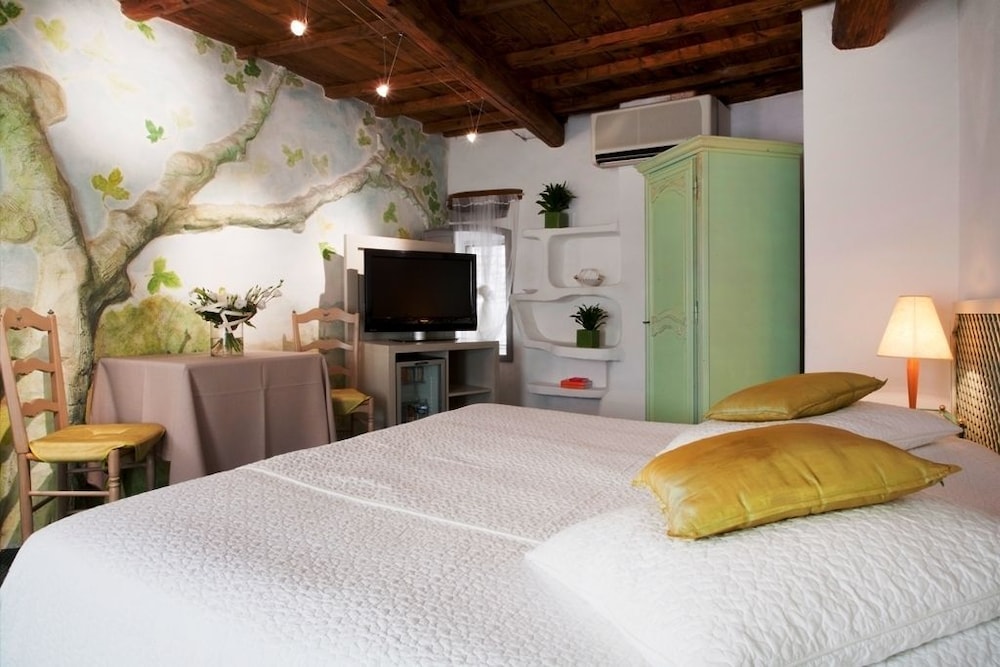 Superior Room - Photo 2