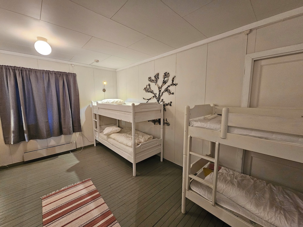 Basic Shared Dormitory, Women only, Shared Bathroom