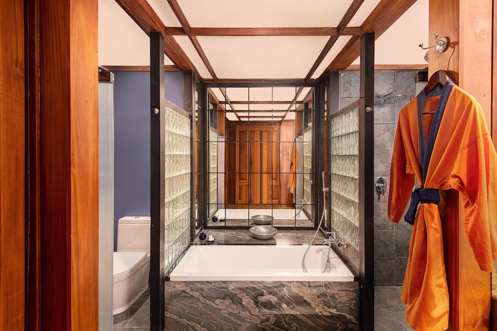 Luxury Double Room - Main Wing - Photo 4
