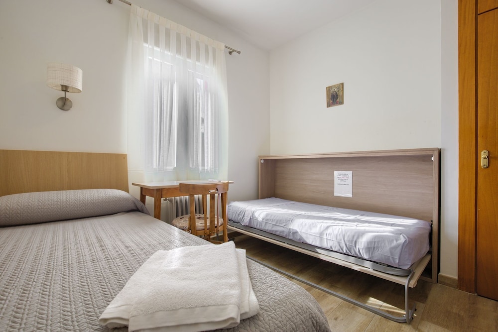 Basic Double Room