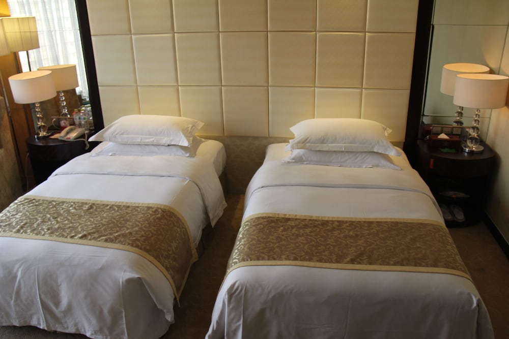 Room, 2 Twin Beds, Non Smoking - Photo 1