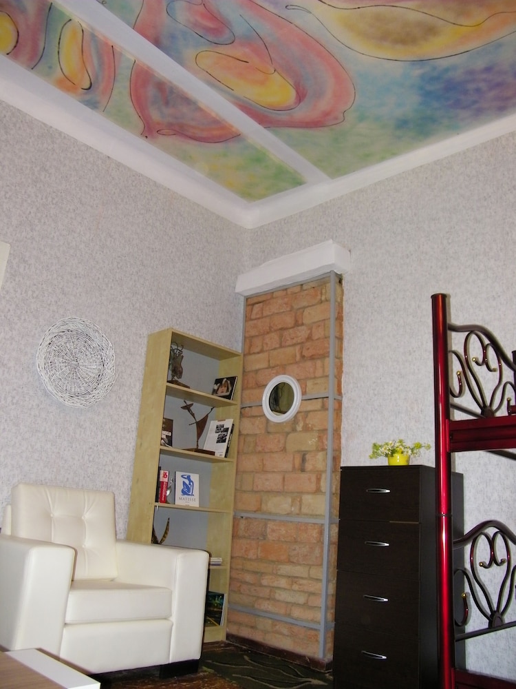 Family Room photo 2