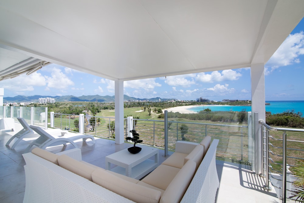Panoramic Condo, 3 Bedrooms