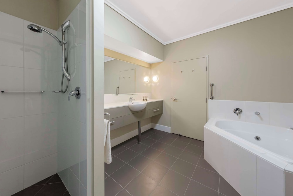 Apartment, 3 Bedrooms, Ocean View - Photo 10