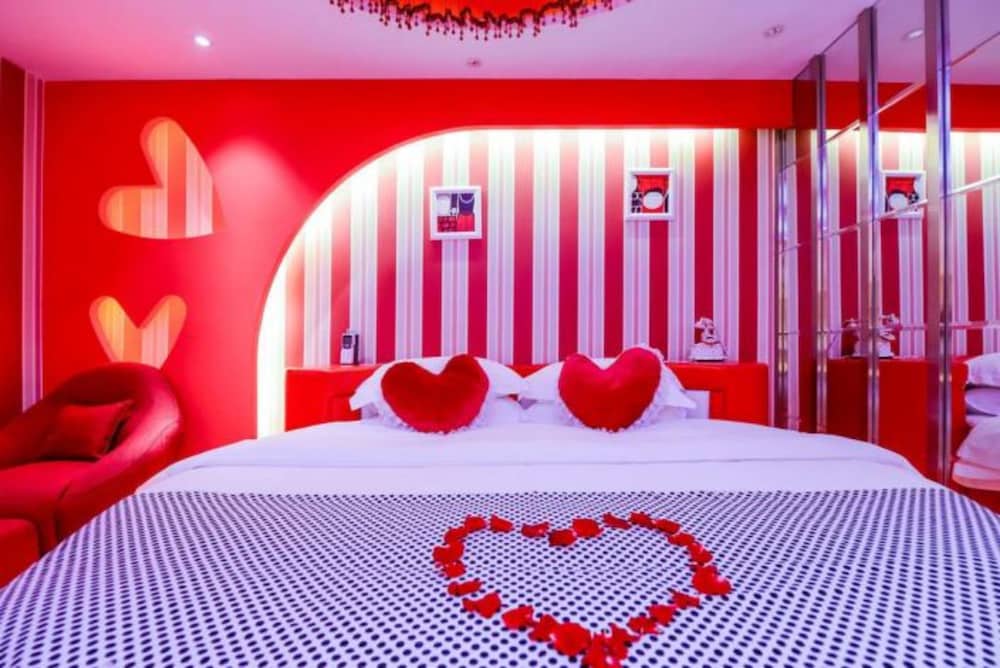 Romantic Room (Mainland Chinese Citizen Only)