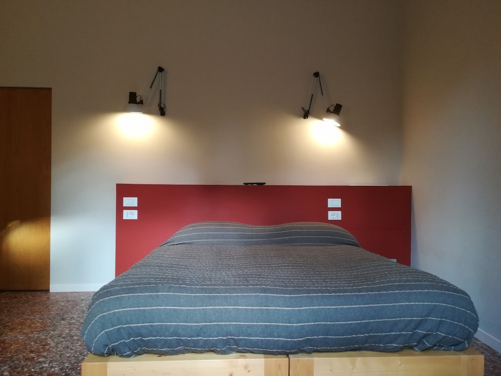 Basic Double Room photo 3