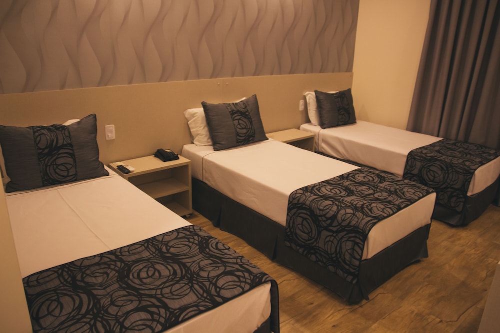 Deluxe Triple Room photo 1