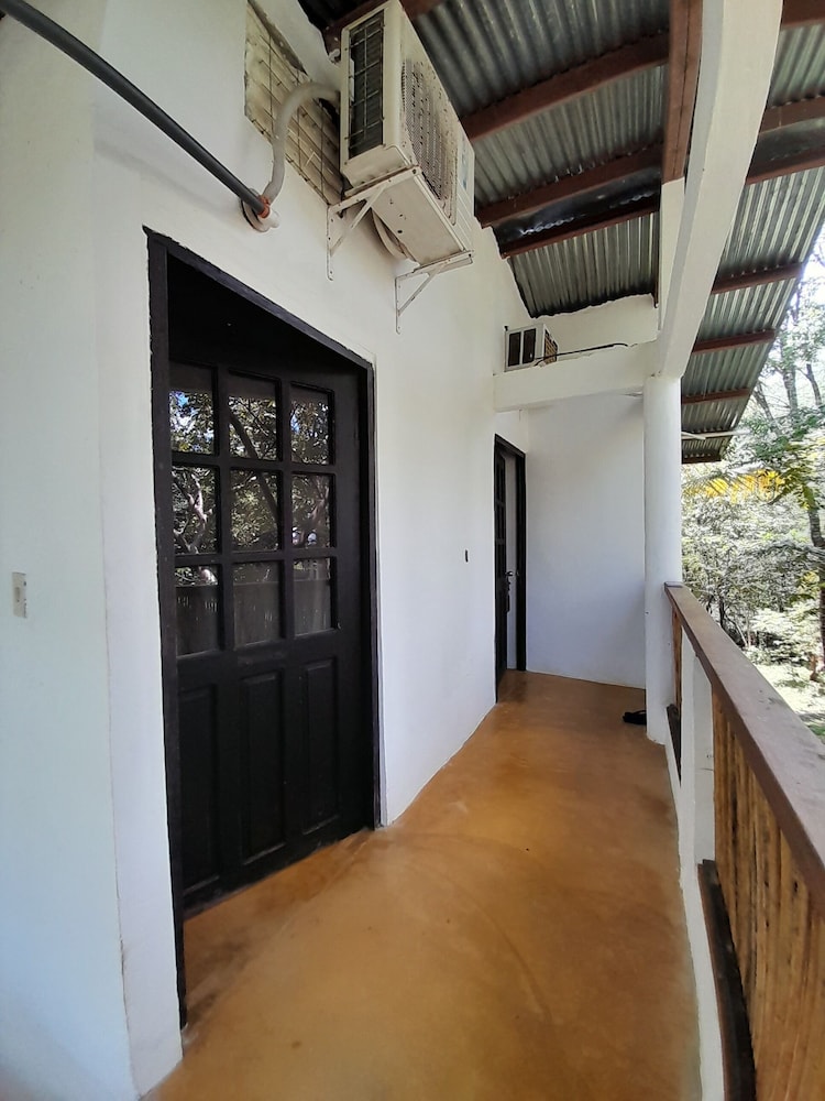 Room, 2 Double Beds, Private Bathroom, Ocean View photo 3