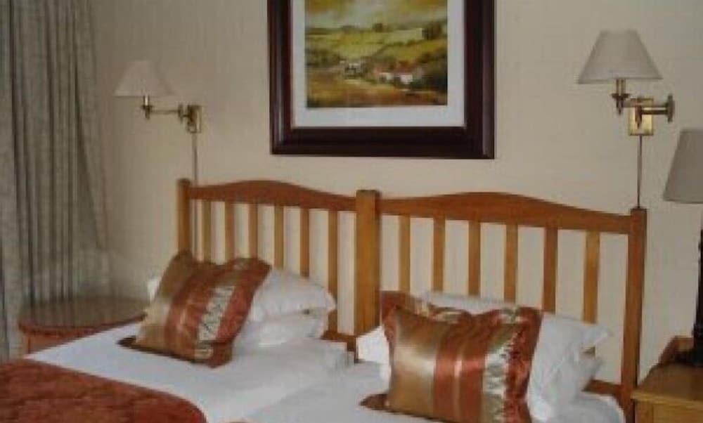 Double Room (3)