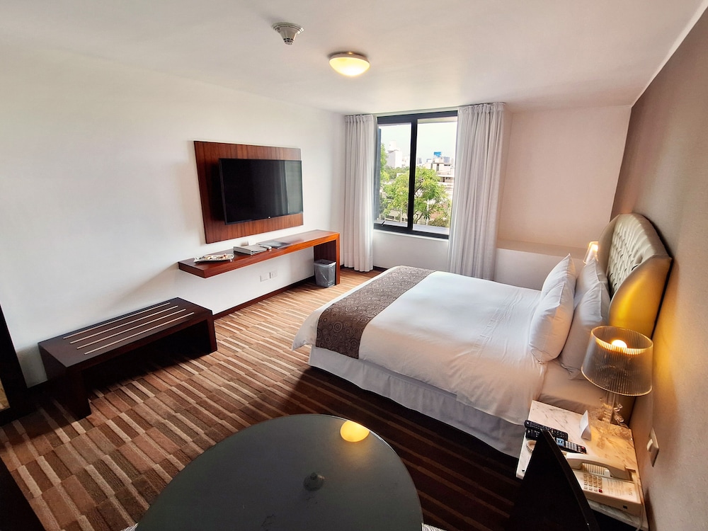 Premium Double Room, 1 Queen Bed - Photo 3