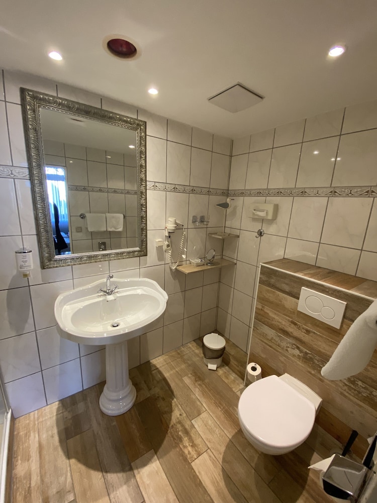 Superior Double Room - Photo 16