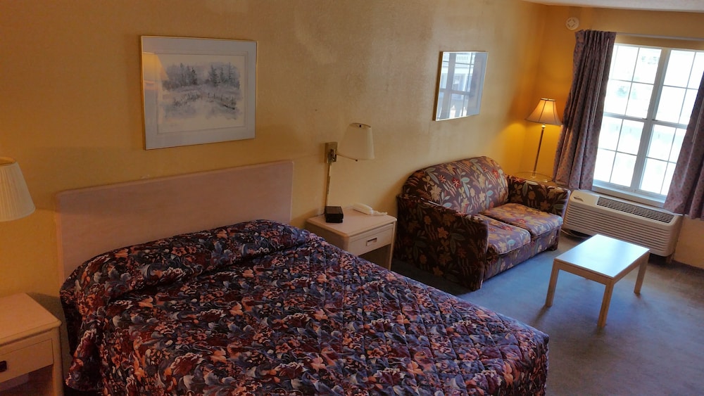 Executive Room, 1 Queen Bed, Smoking, Kitchenette photo 2