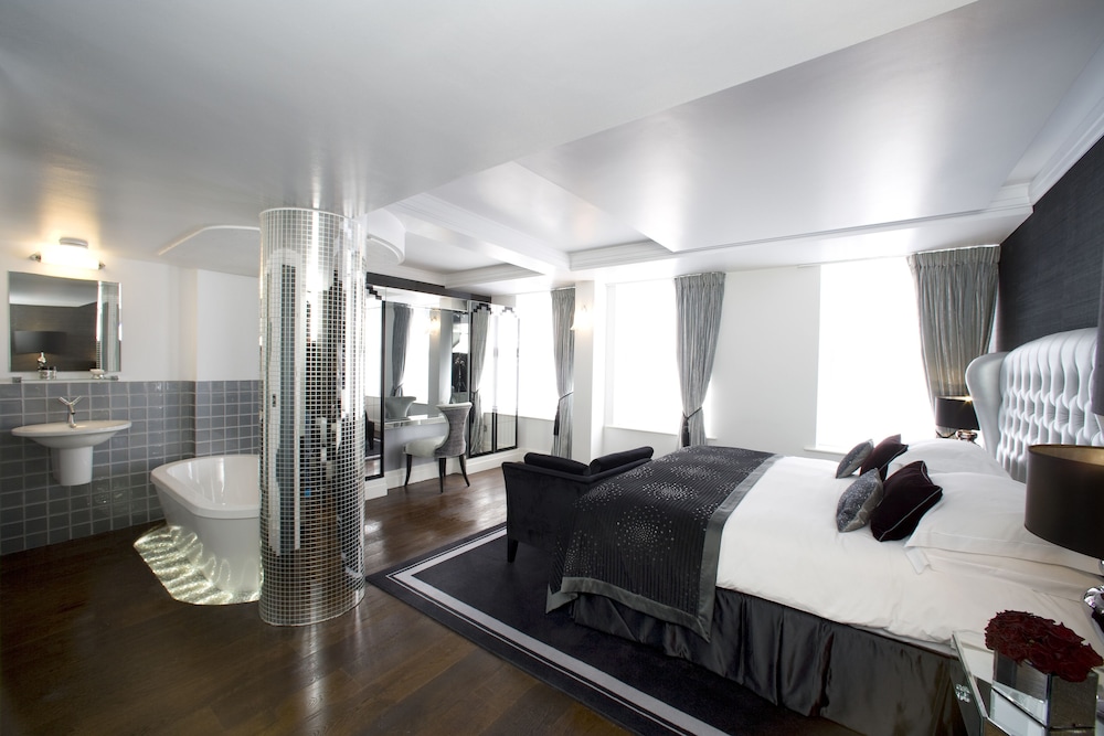 Junior Suite, 1 King Bed photo 1