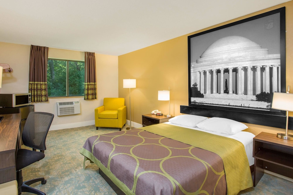 Standard Room, 1 Queen Bed