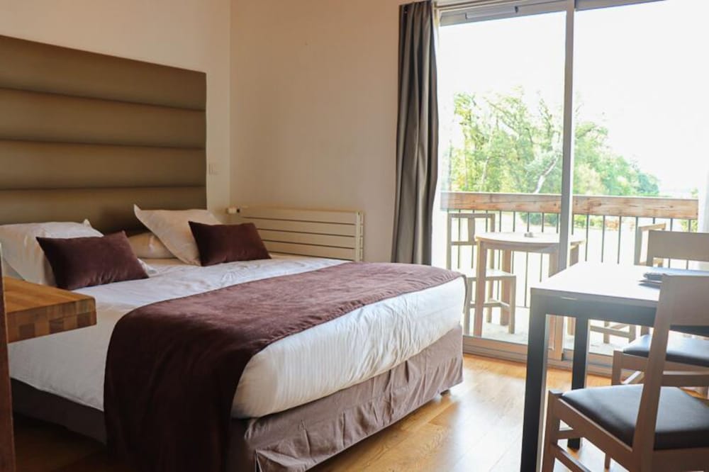 Panoramic Room, Balcony