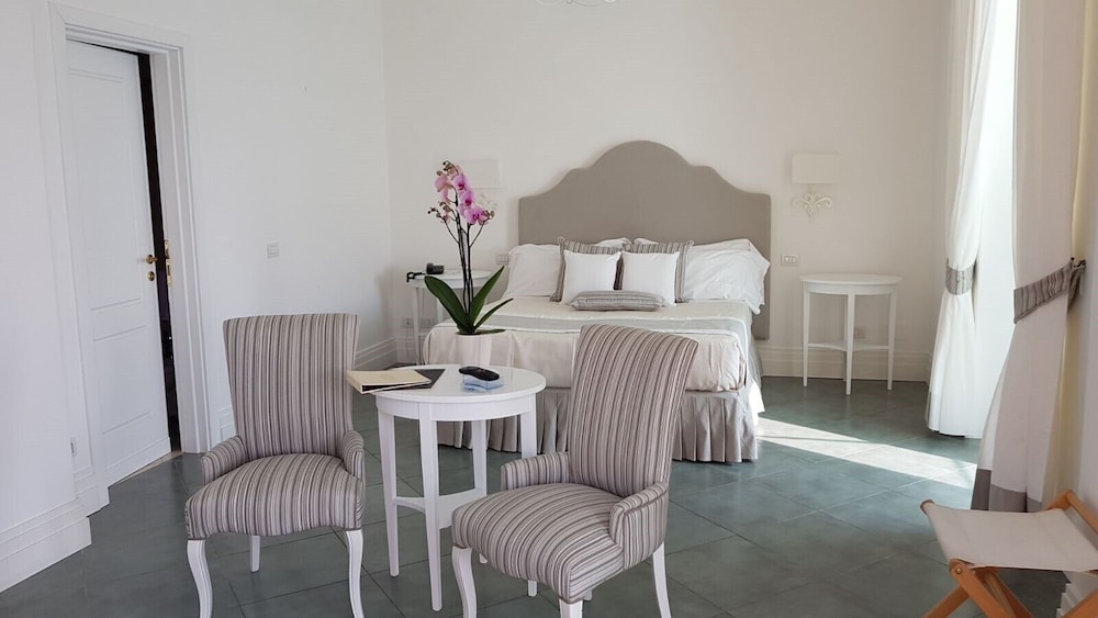 Deluxe Apartment, 2 Queen Beds, Sea View