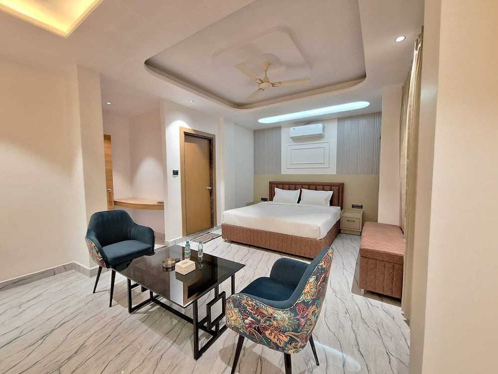 Luxury Room, Balcony, City View