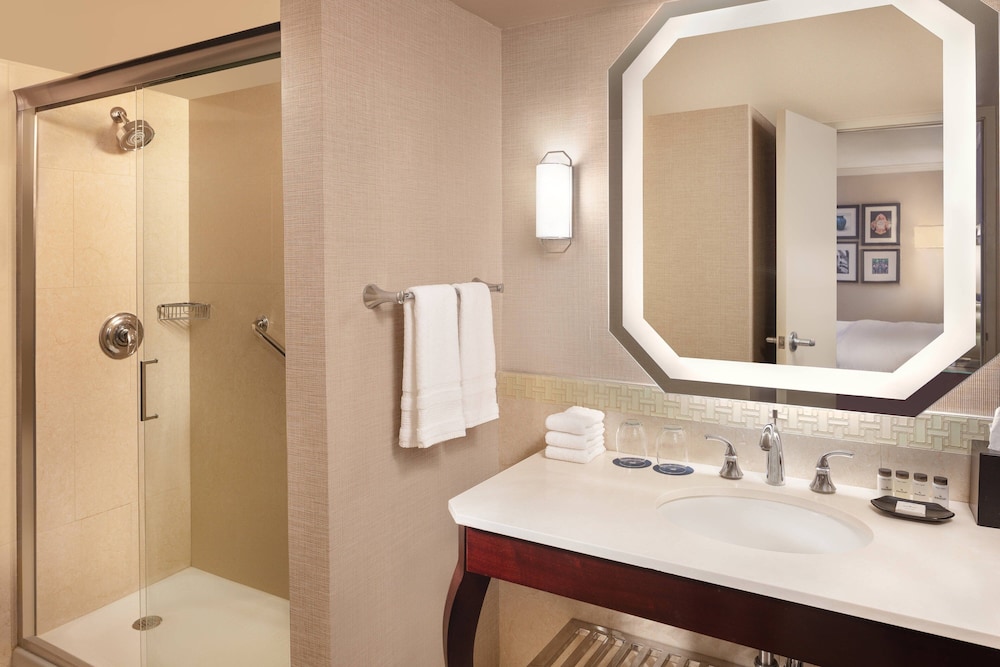 Club Suite, 1 Bedroom - Photo 6