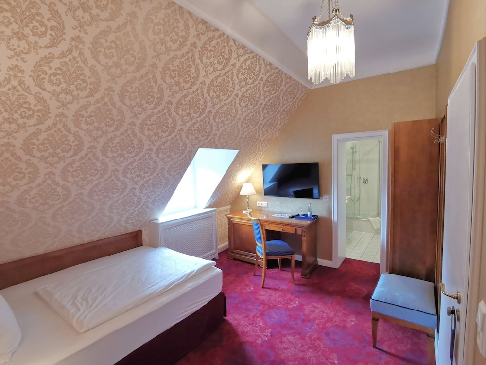 Deluxe Single Room photo 3