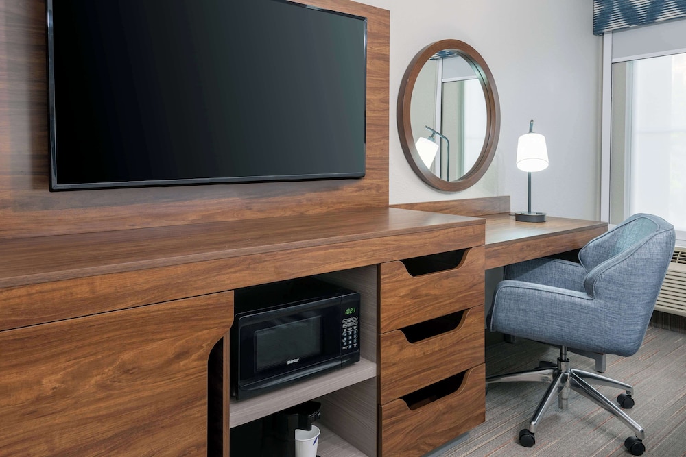Room, 2 Queen Beds, Accessible, Bathtub (Mobility) - Photo 3
