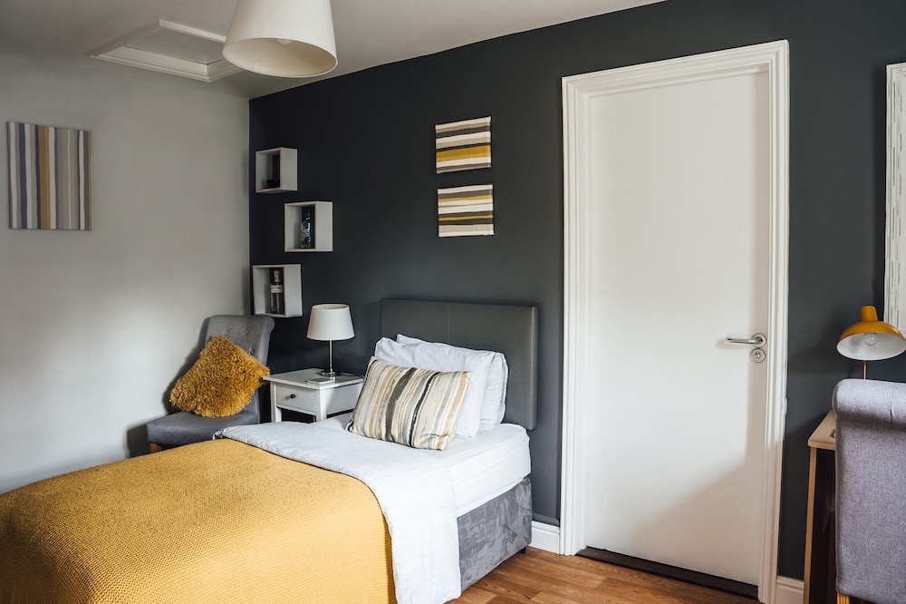 Single Room, Ensuite photo 1