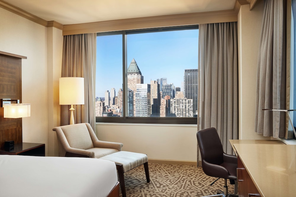 Premium Room, 1 King Bed, Corner