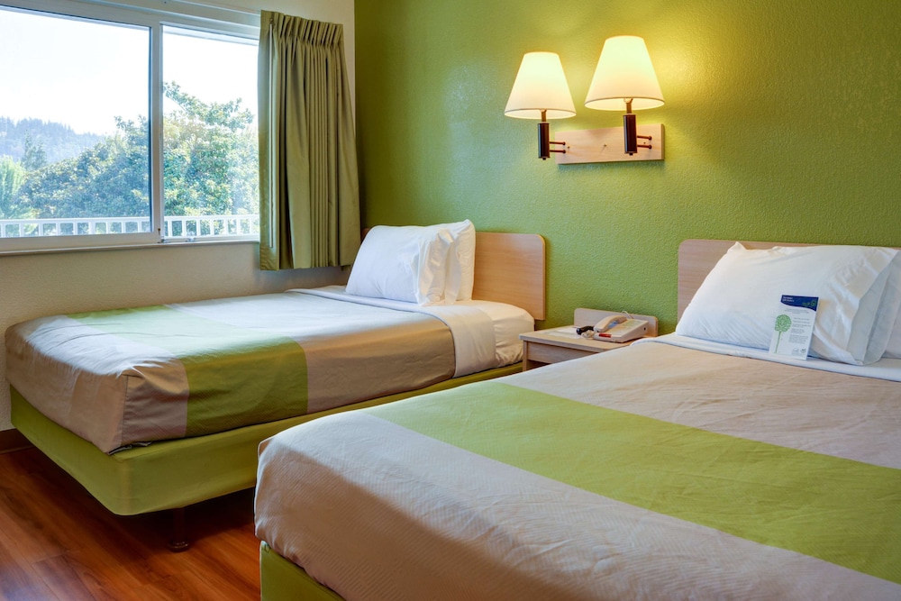 Deluxe Room, 2 Double Beds, Non Smoking, Refrigerator & Microwave photo 2