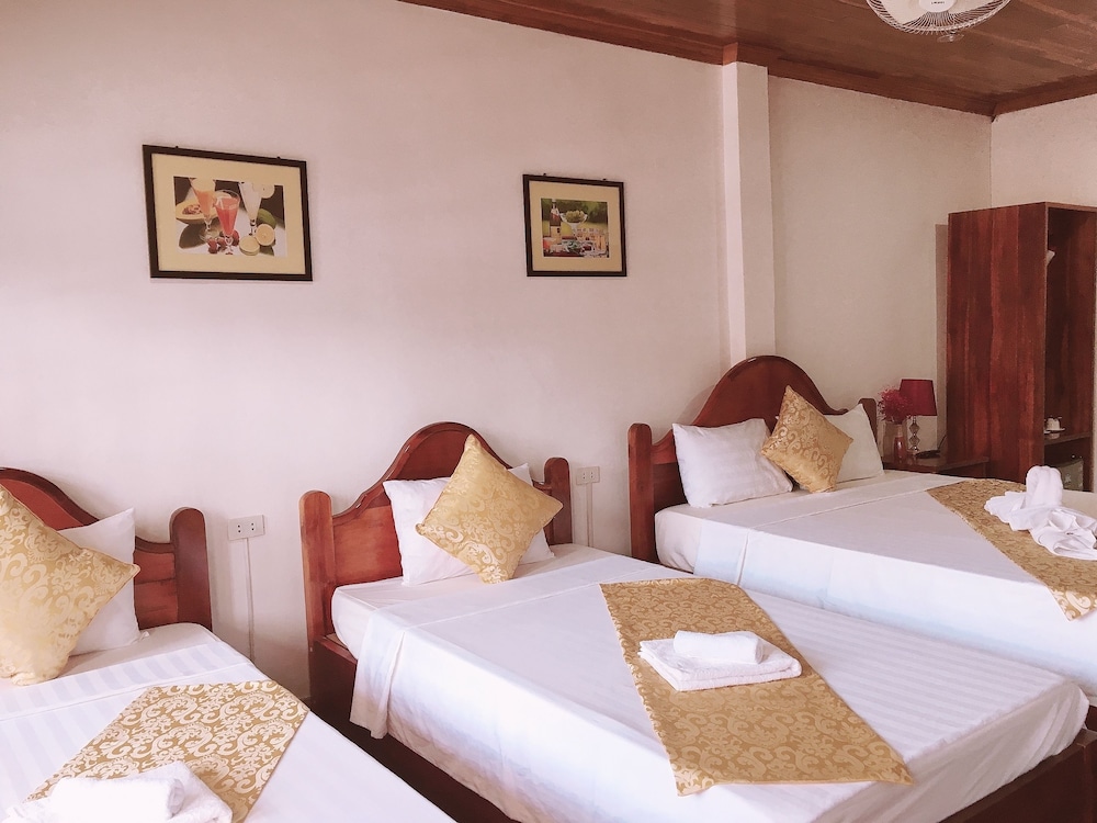 Interconnecting Room with Private Balcony - Photo 1