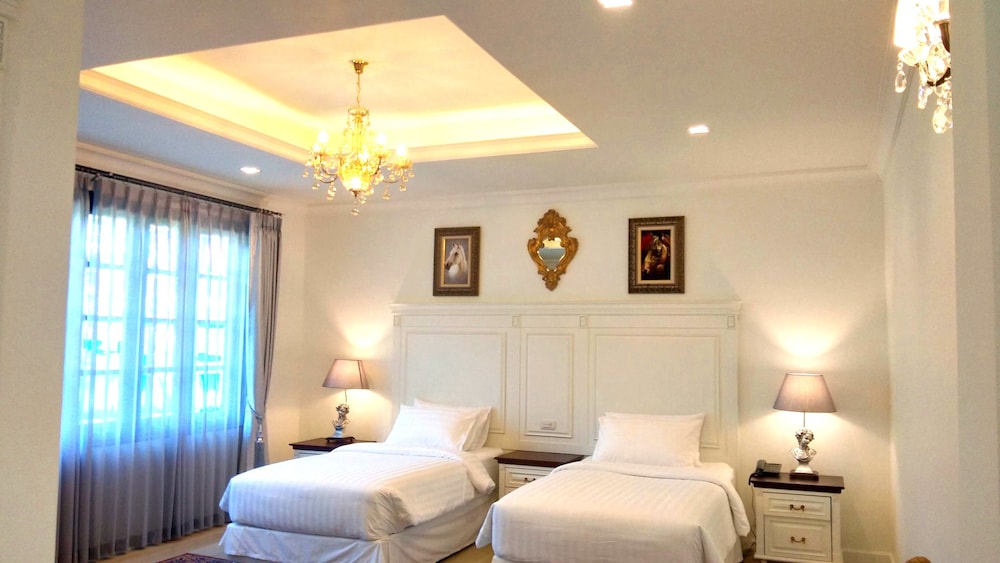 Deluxe Twin Room, 2 Twin Beds, Ensuite - Photo 1