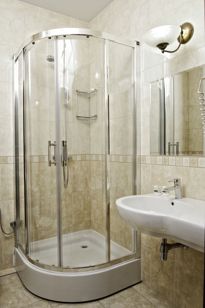 Standard Twin Room - Photo 6