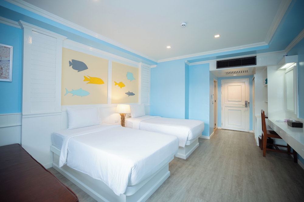Superior Twin Room (Noisy Notice) - Photo 3