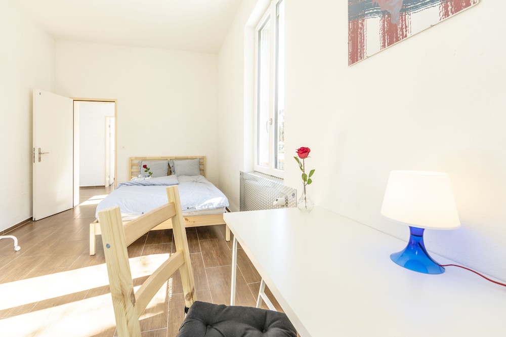 Basic Double Room (Yellow Inn 6) photo 3