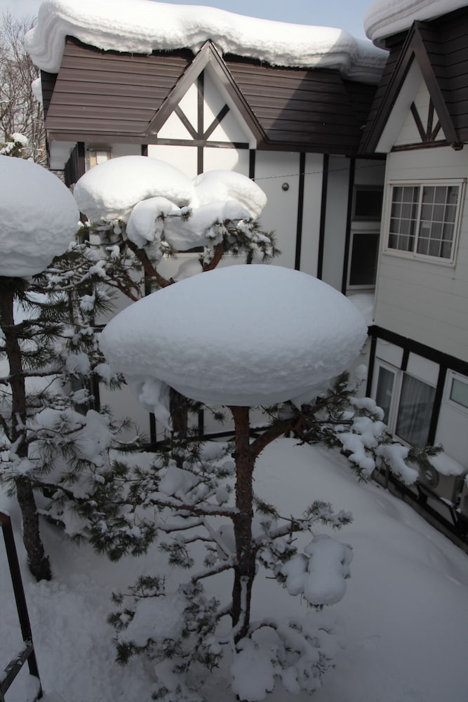 Japanese Western Style Room - Photo 14