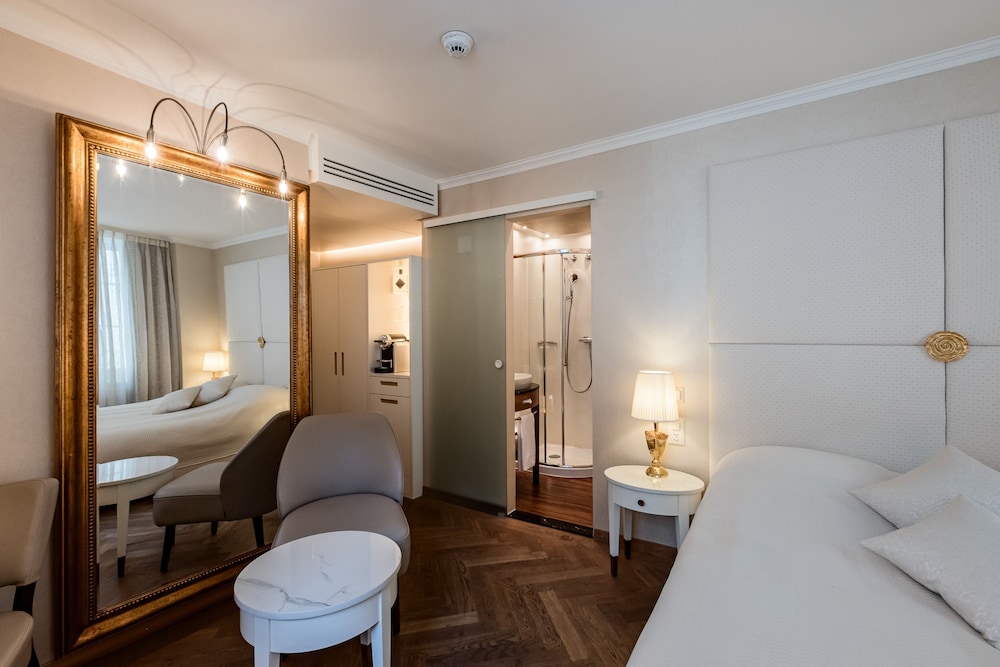 Queen Room For Single Use, City View photo 1