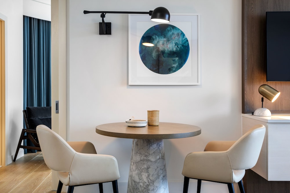Suite, 1 Bedroom (High Floor)